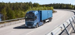 caminhao volvo azul
